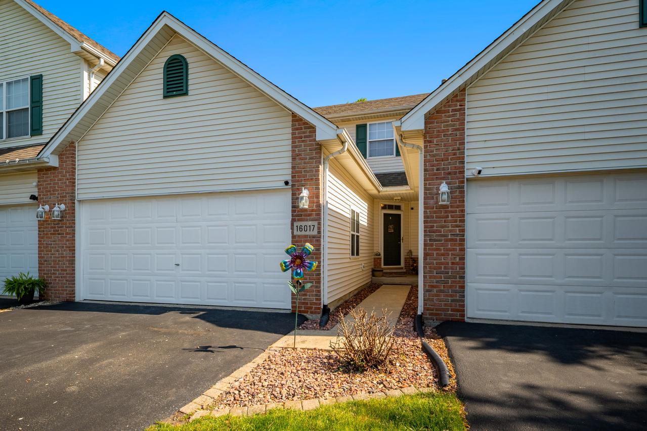 16017 W Iroquois Dr., Lockport, IL 60441