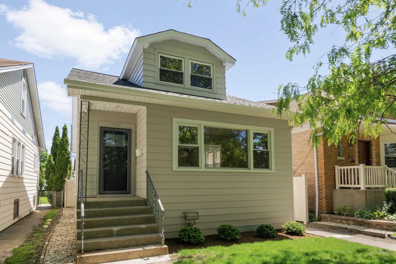 5747 N Melvina Ave., Chicago, IL 60646