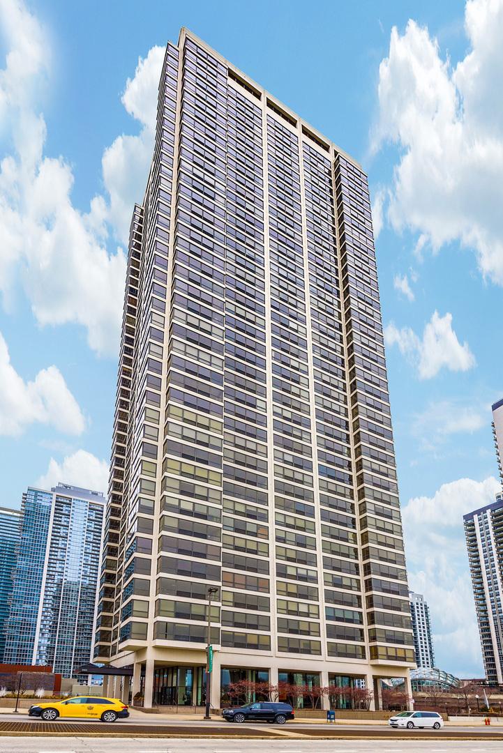 360 E Randolph St. #4203, Chicago, IL 60601