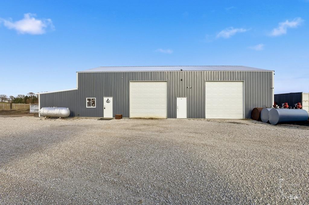 335 N 9250e Rd., Momence, IL 60954