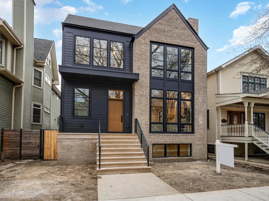 2016 W Giddings St., Chicago, IL 60625
