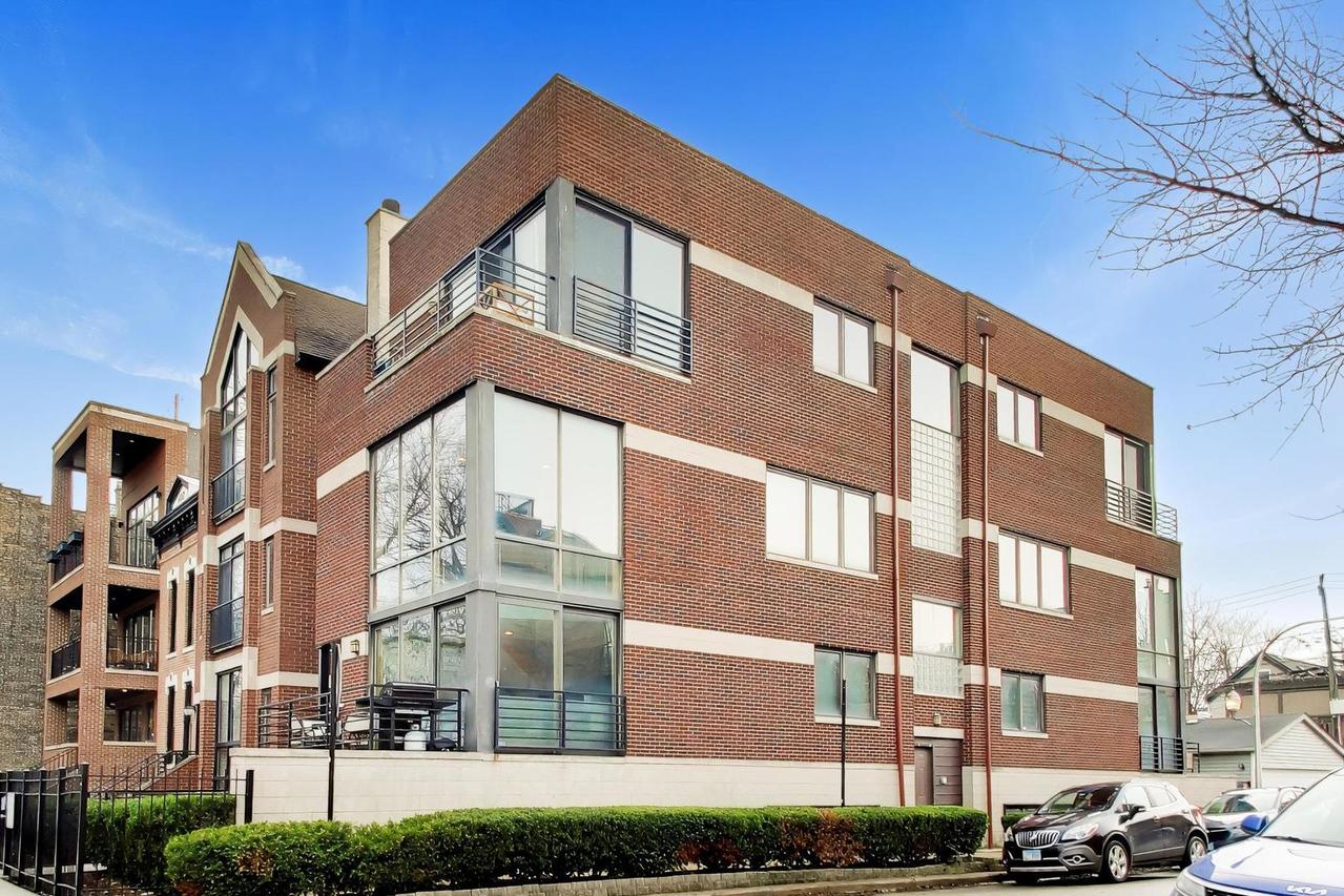 1086 N Paulina St. #B, Chicago, IL 60622