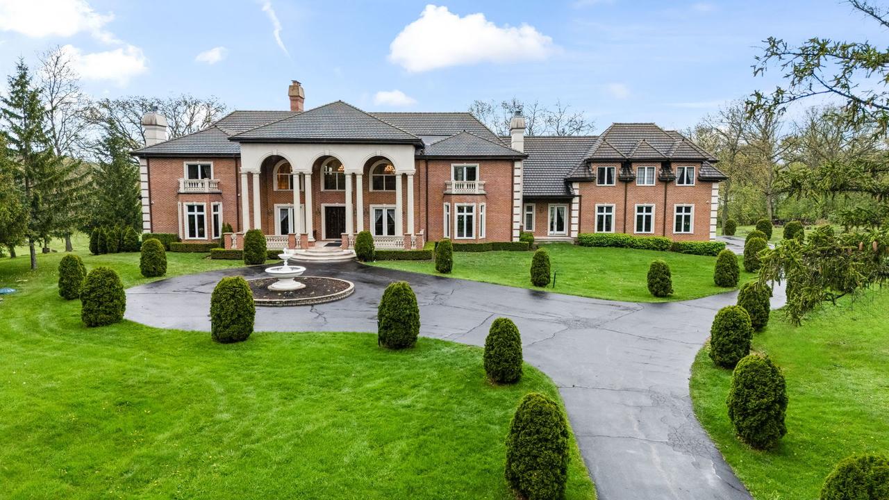 27147 N Chevy Chase Rd., Mundelein, IL 60060