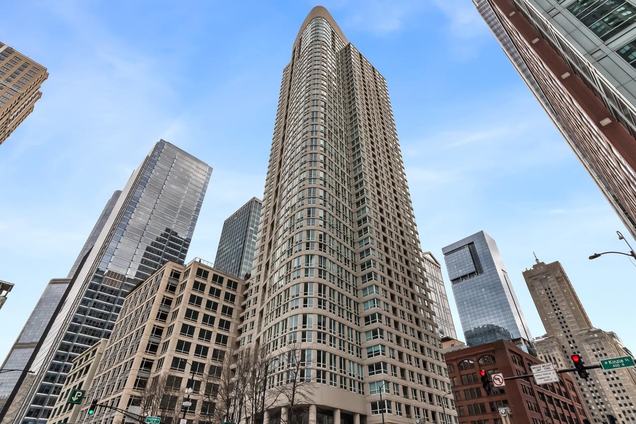 345 N Lasalle St. #2405, Chicago, IL 60654