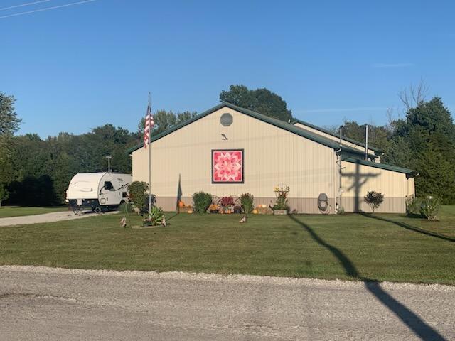 1400 N Duquoin St., Benton, IL 62812