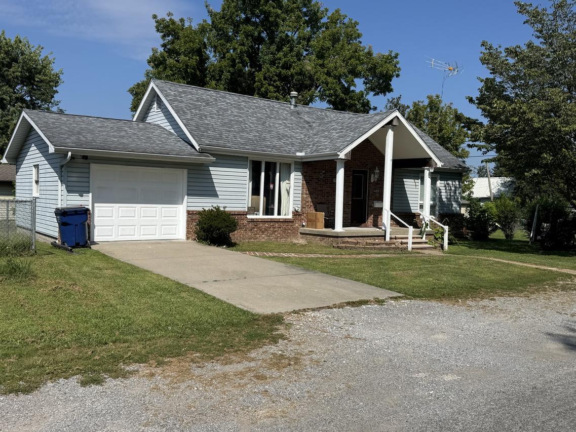 409 S Parkhill St., West Frankfort, IL 62896