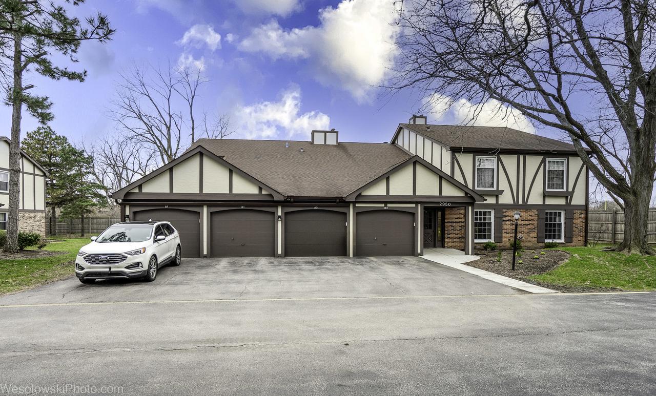 2950 Northampton Dr. #B2, Rolling Meadows, IL 60008