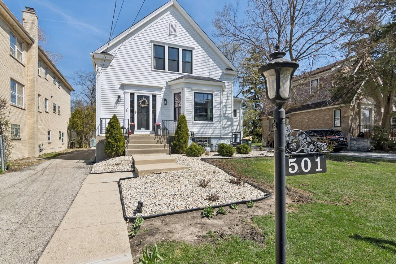 501 N Northwest Hwy., Park Ridge, IL 60068