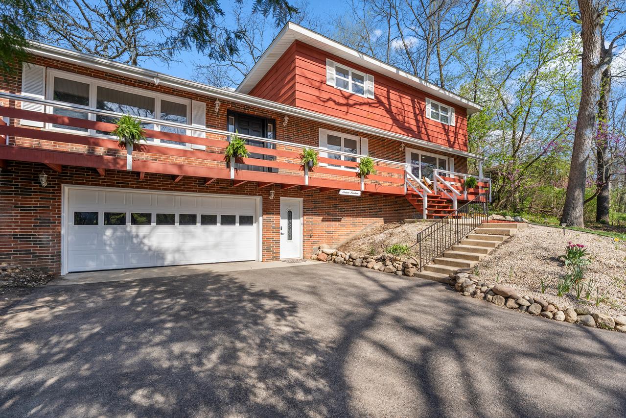 1619 Mar Dr., Mchenry, IL 60051