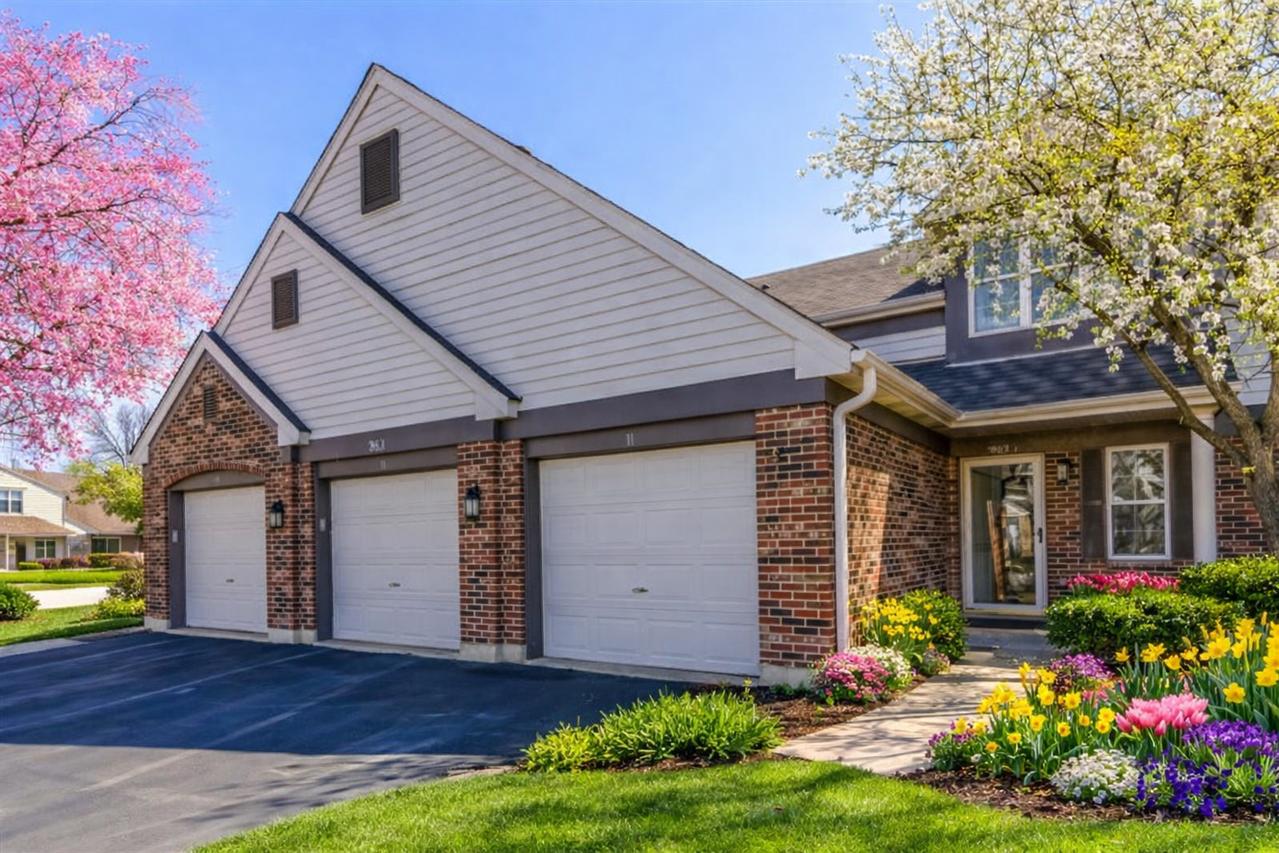 1963 Gary Ct. #C, Schaumburg, IL 60193