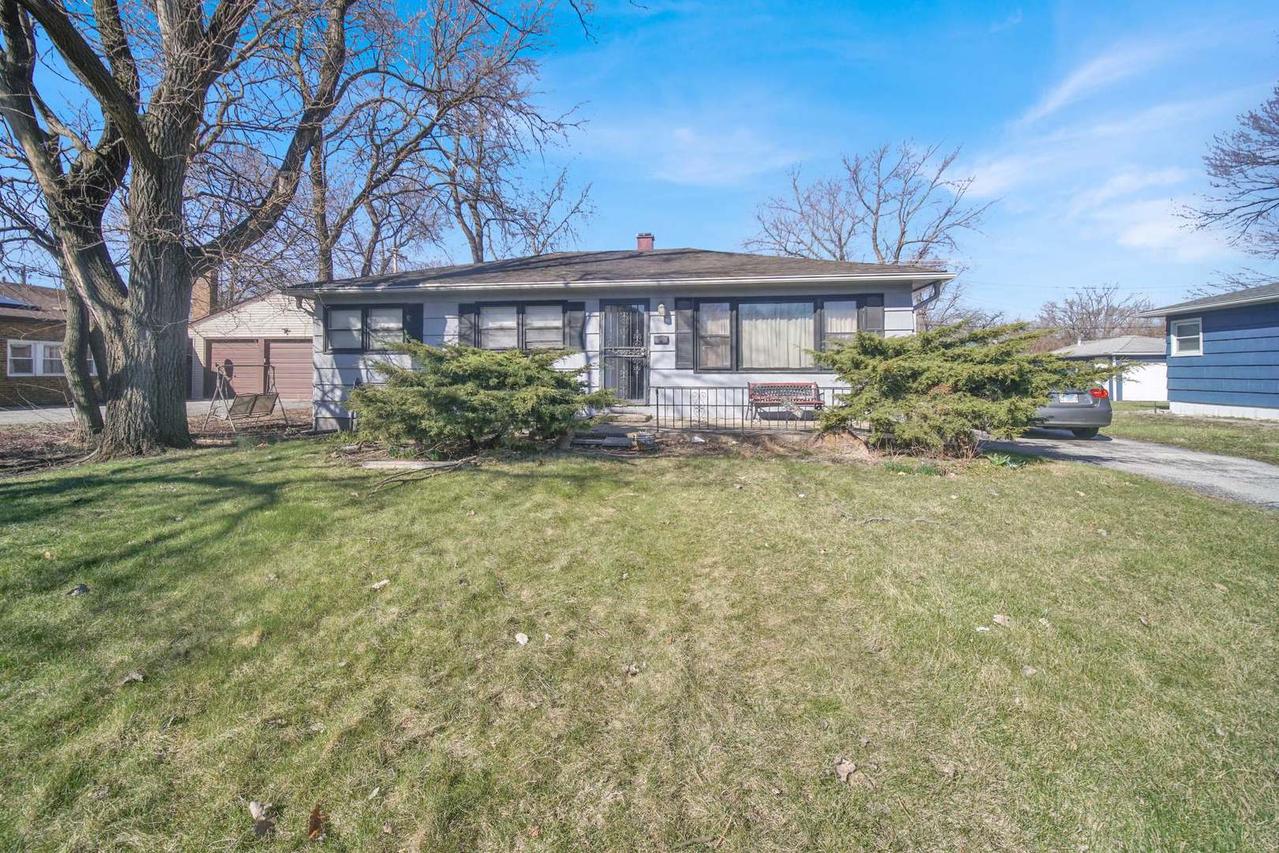 16934 Annetta Ave., Hazel Crest, IL 60429