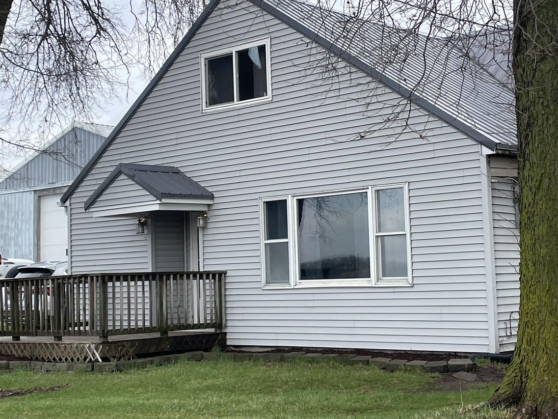 1884 Banks Rd., Erie, IL 61250