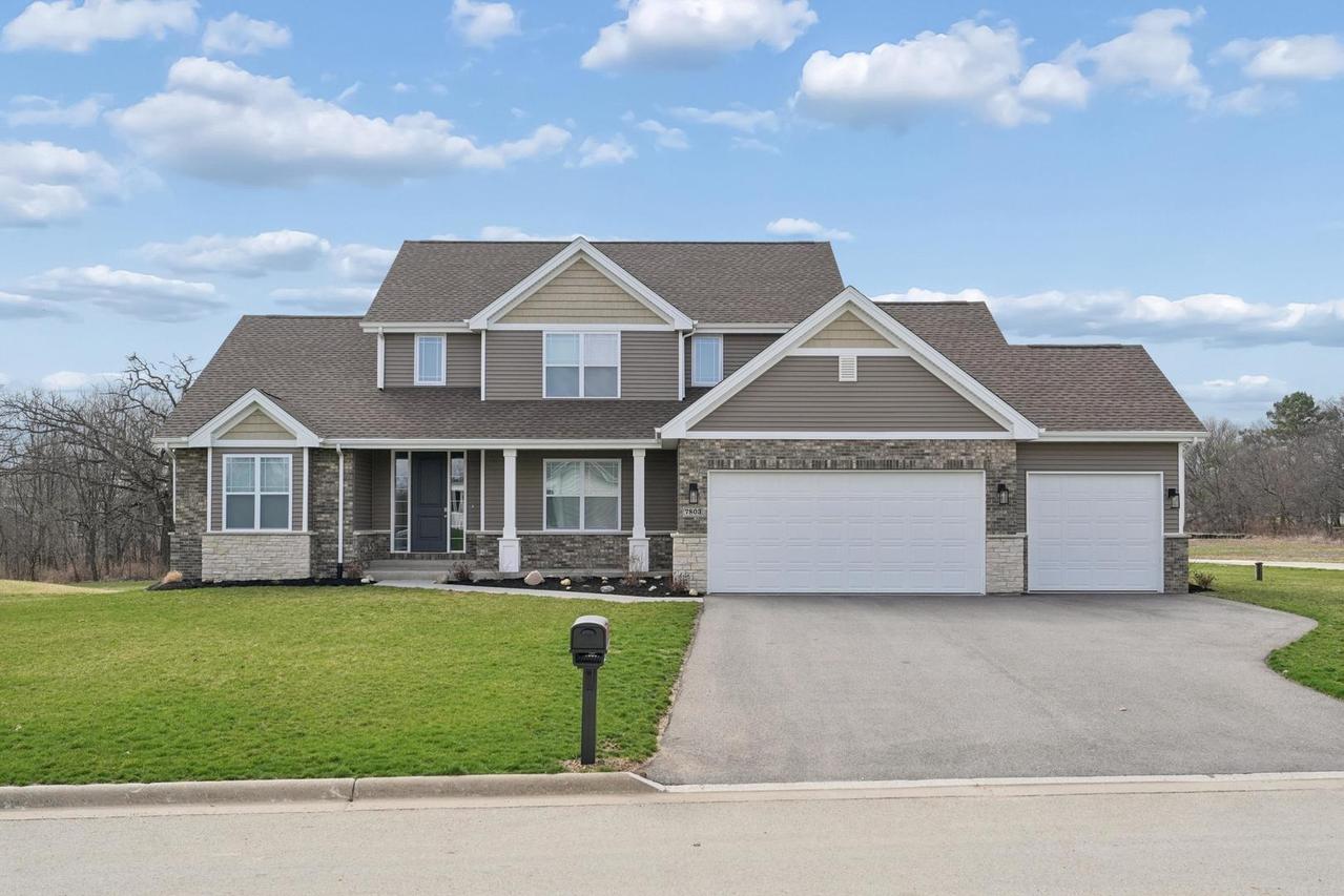 7803 Gleenwood Dr., Roscoe, IL 61073