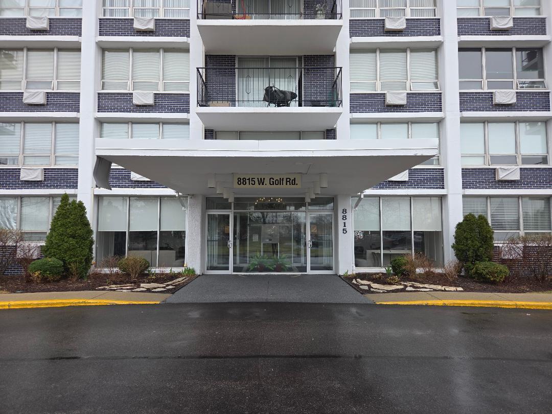 8815 W Golf Rd. #3A, Niles, IL 60714