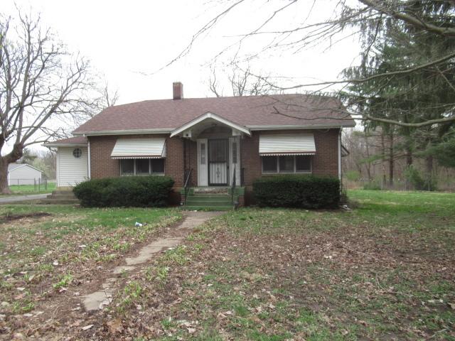 11 Dequimpal St., Westville, IL 61883