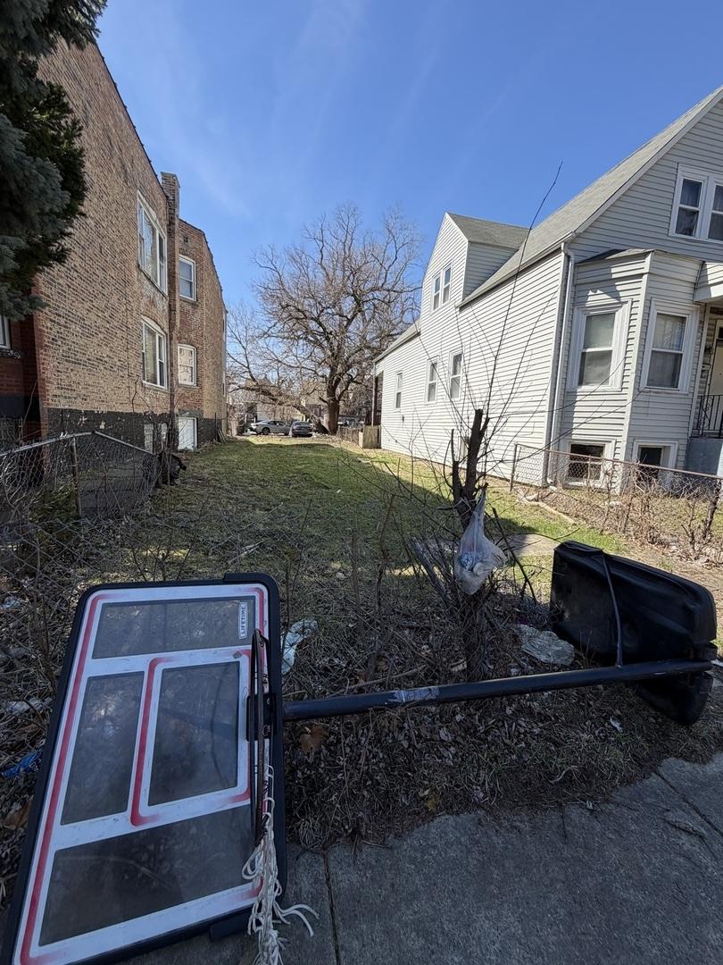 7142 S Carpenter St., Chicago, IL 60621