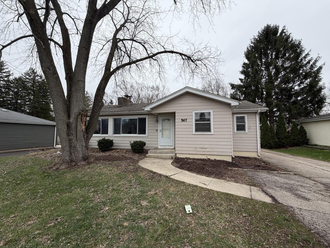 28W567 Forestview Ave., Warrenville, IL 60555