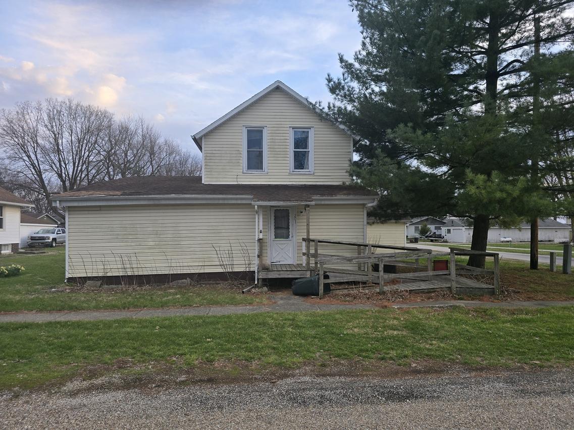 201 E Carlisle St., Mclean, IL 61754