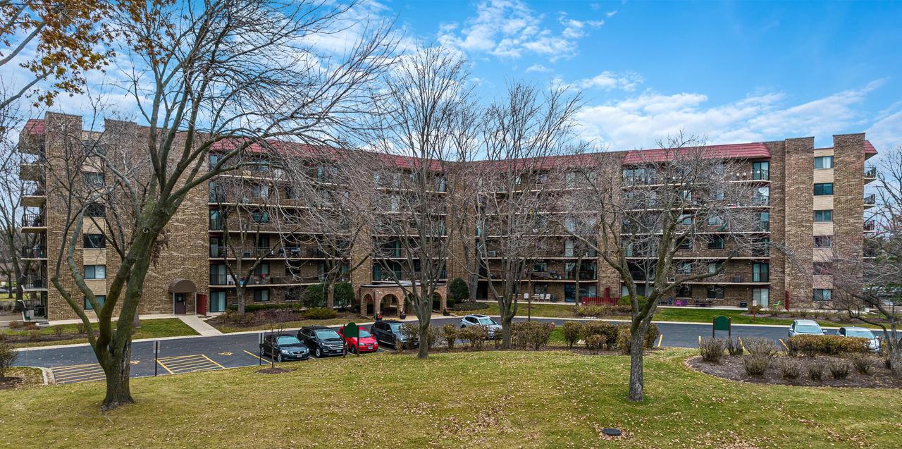 35 S Baybrook Dr. #610, Palatine, IL 60074