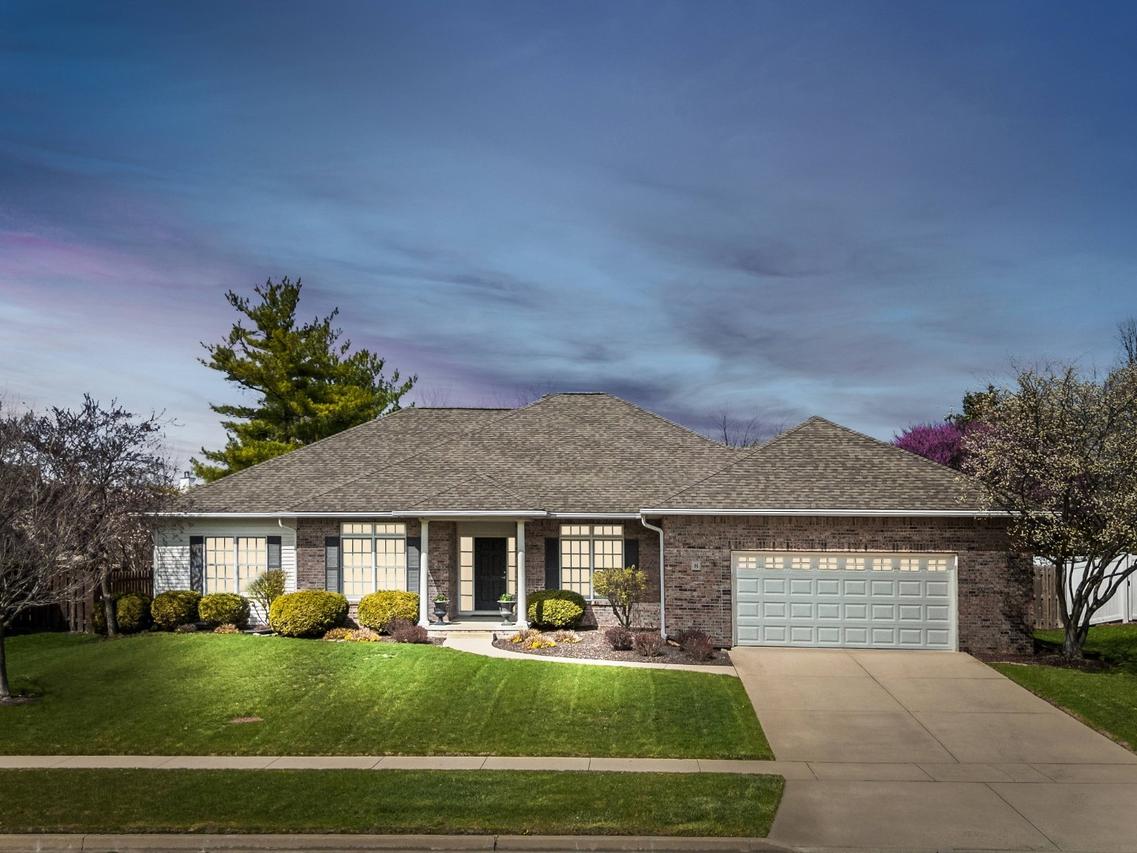 8 Sable Oaks Ct., Bloomington, IL 61704