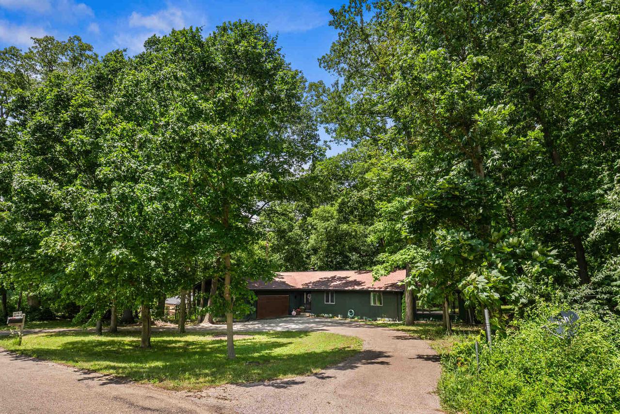 16718 E 400 North Rd., Heyworth, IL 61745