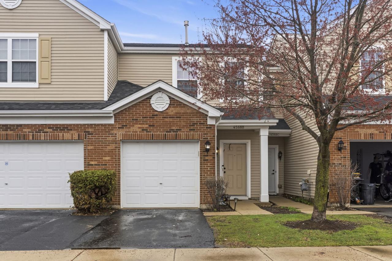 4568 Garritano St. #B, Yorkville, IL 60560