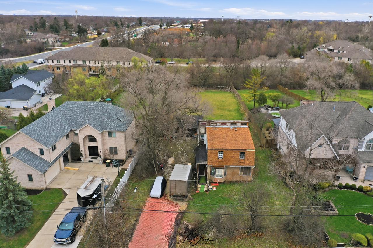 115 Hillside Ln., Burr Ridge, IL 60527