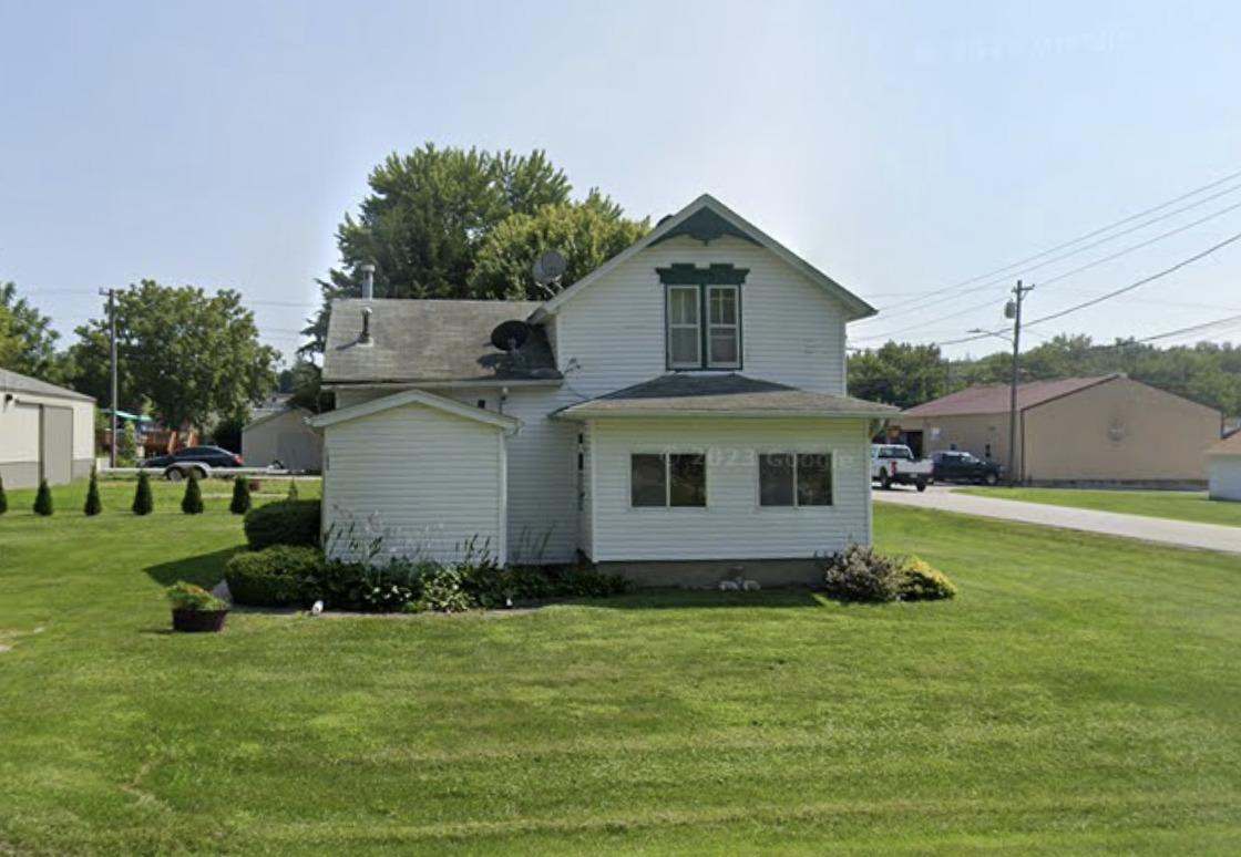 100 4th Ave., Andalusia, IL 61232