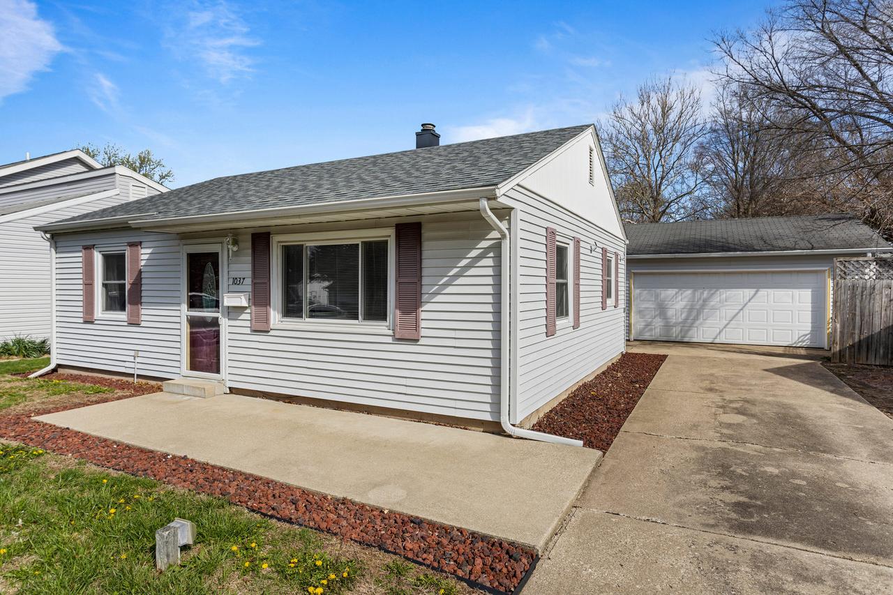 1037 Bel Aire Dr., Rantoul, IL 61866