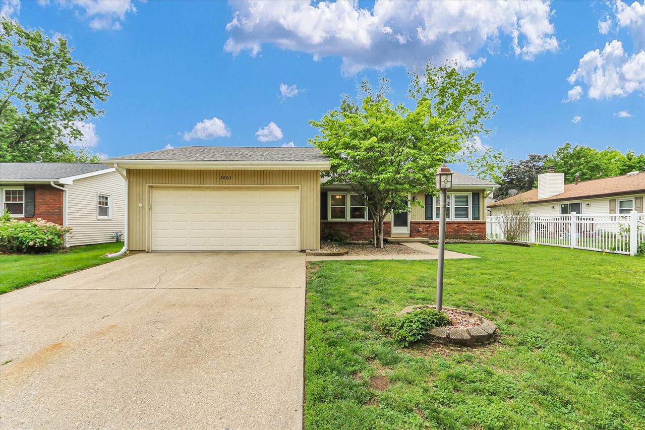 2007 Branch Rd., Champaign, IL 61821