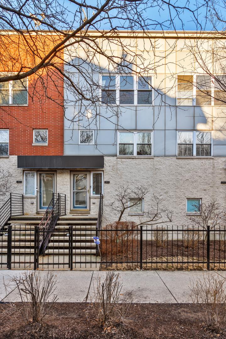 1819 N Rockwell St., Chicago, IL 60647