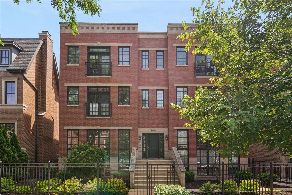 3625 N Lakewood Ave. #1N, Chicago, IL 60613