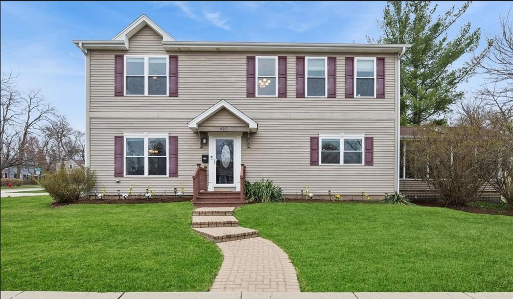 627 Grove Ave., Deerfield, IL 60015