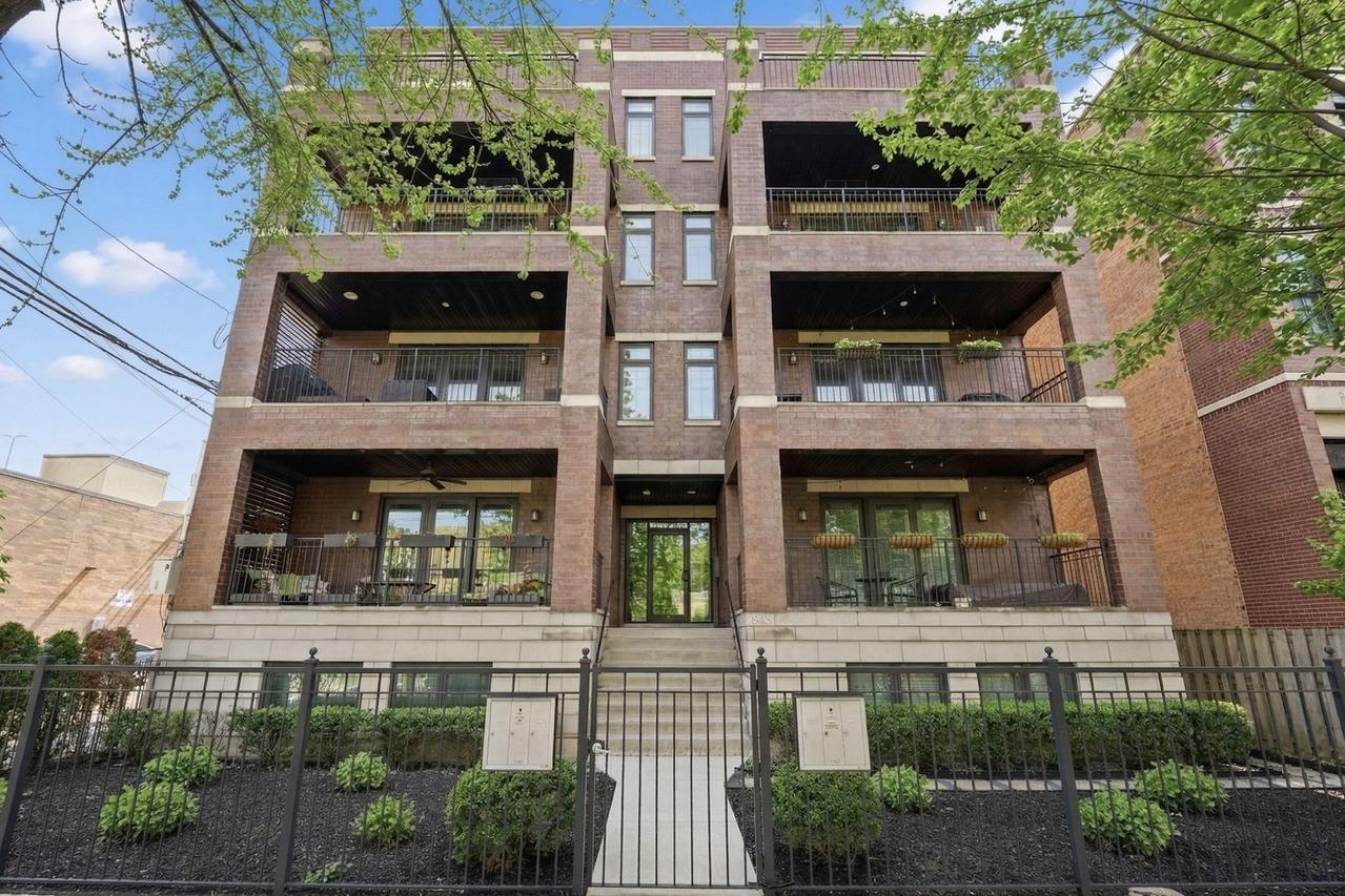 843 W Fletcher St. #3W, Chicago, IL 60657