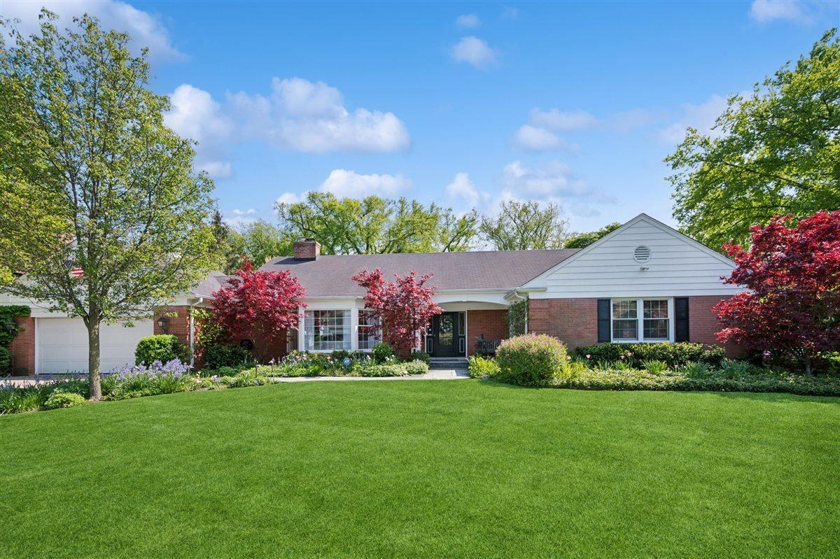 2407 Iroquois Rd., Wilmette, IL 60091