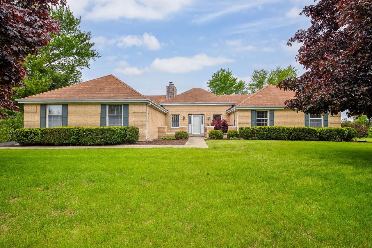 2N580 Beith Rd., Elburn, IL 60119