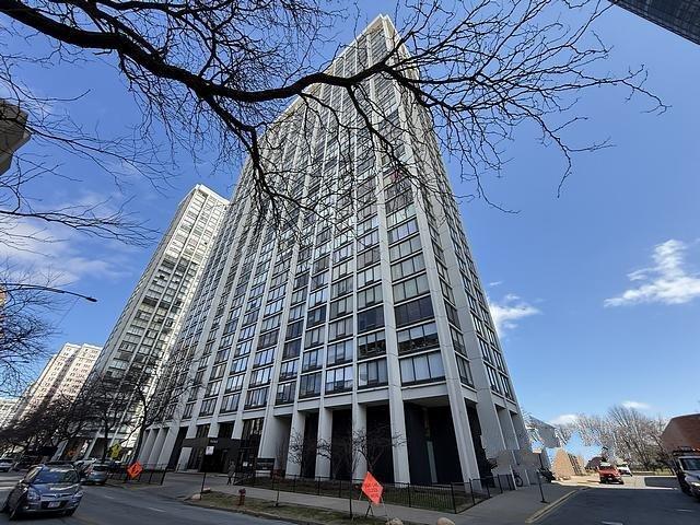 5445 N Sheridan Rd. #1104, Chicago, IL 60640