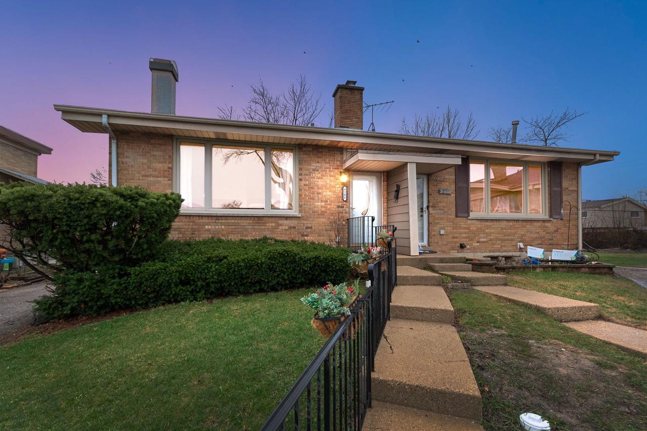 9308 Home Ct., Des Plaines, IL 60016