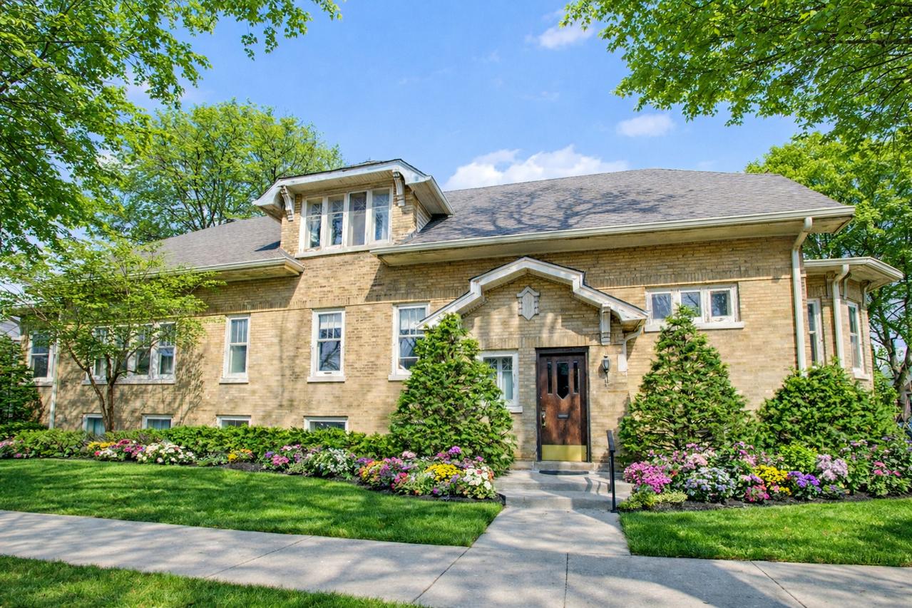 5900 N Talman Ave., Chicago, IL 60659