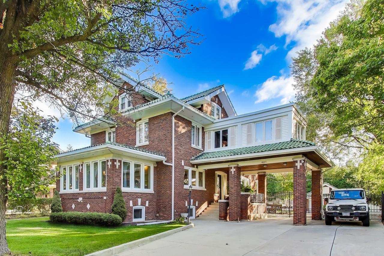 823 Jackson Ave., River Forest, IL 60305