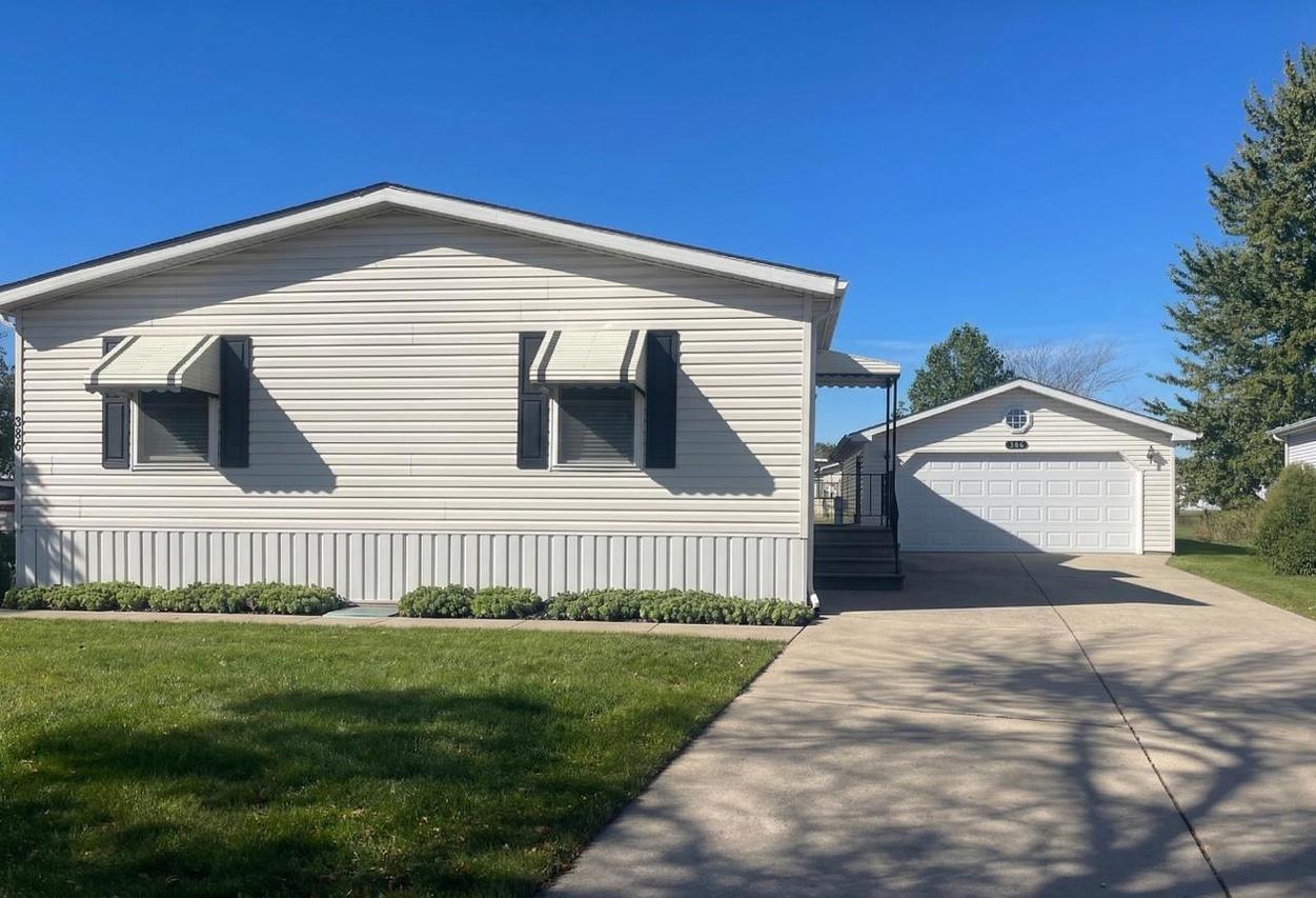 386 Buttercup Ln., Matteson, IL 60443