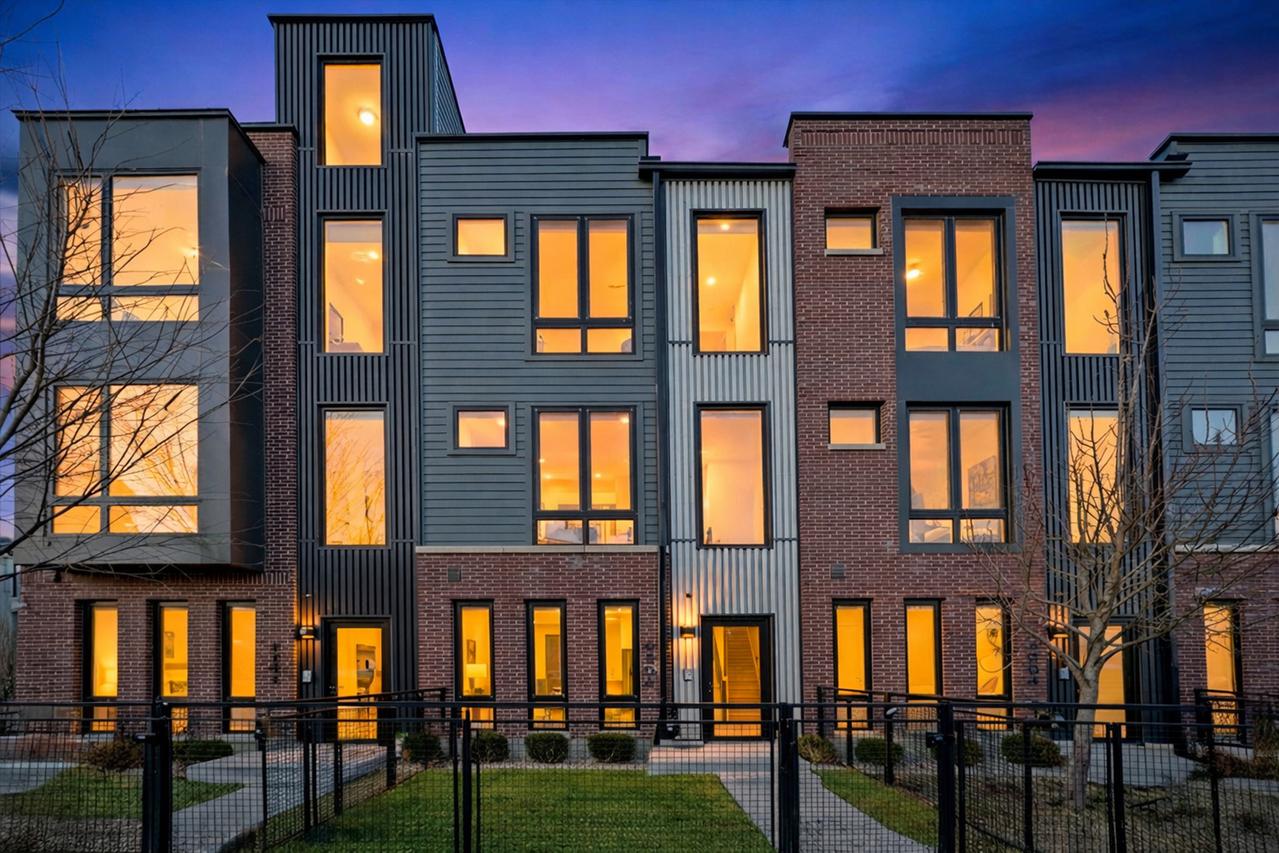 [Address Hidden by Seller], Chicago, IL 60641