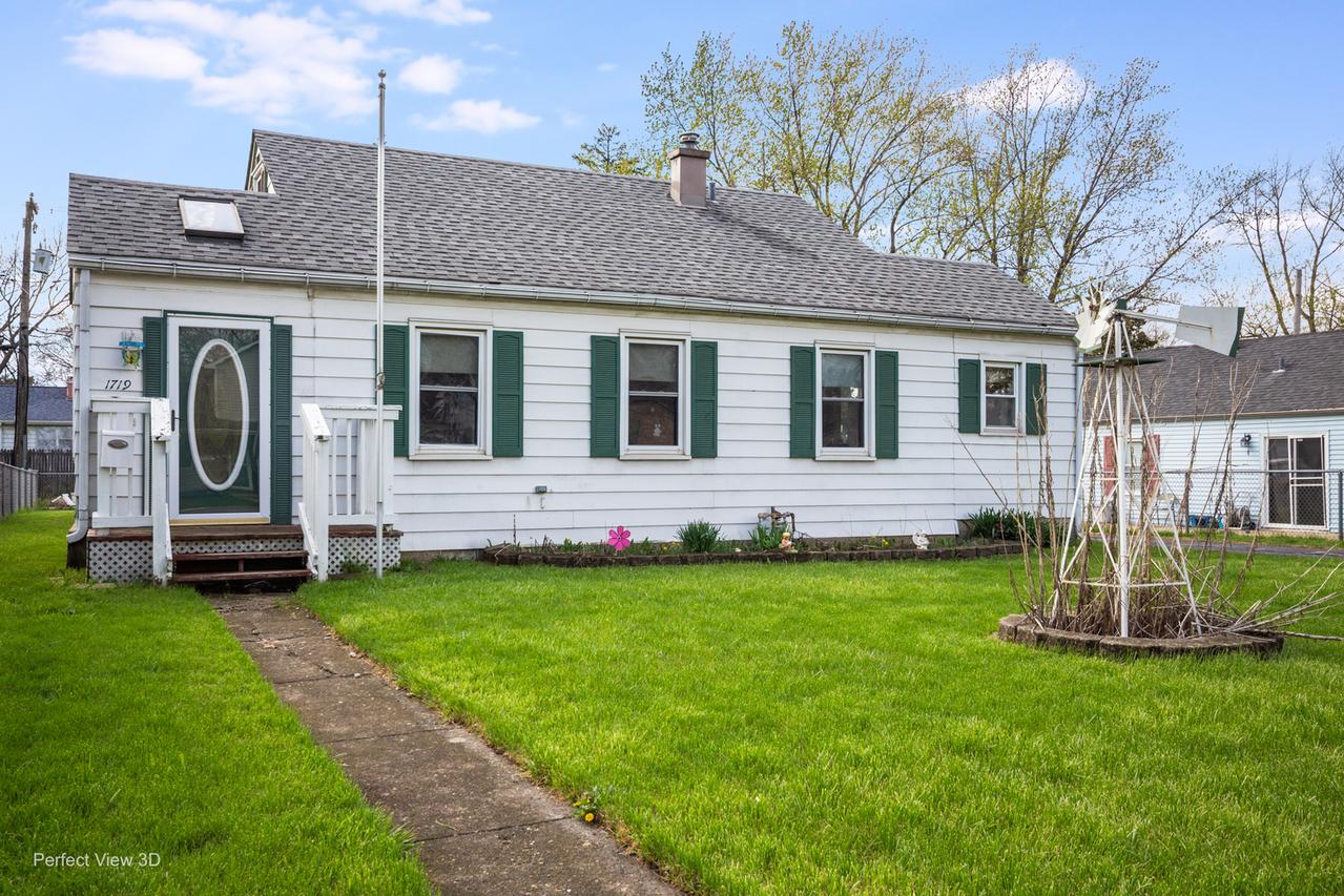 1719 Kelly Ave., Crest Hill, IL 60403