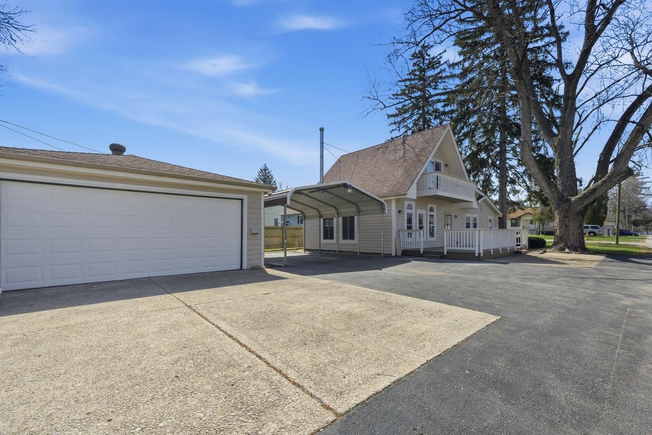 400 S Hebbard St., Joliet, IL 60433