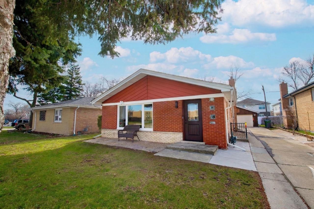 9342 Austin Ave., Oak Lawn, IL 60453