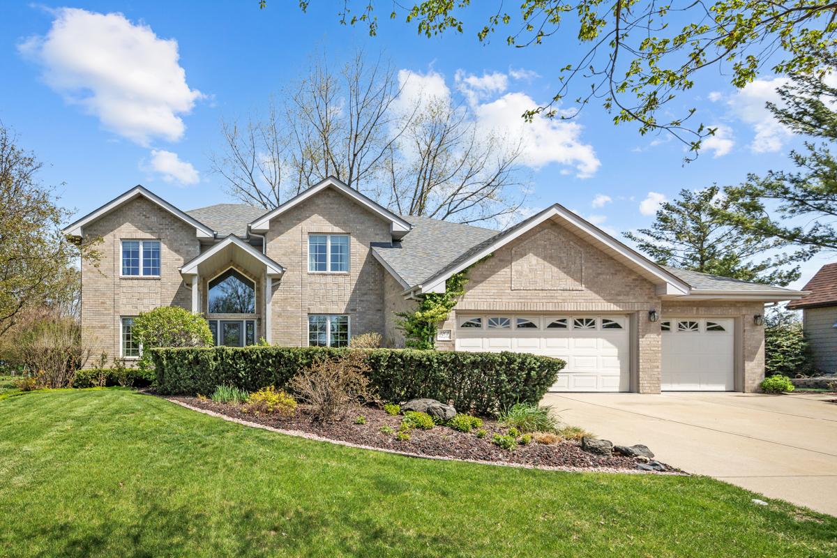 3203 Hickory Creek Dr., New Lenox, IL 60451