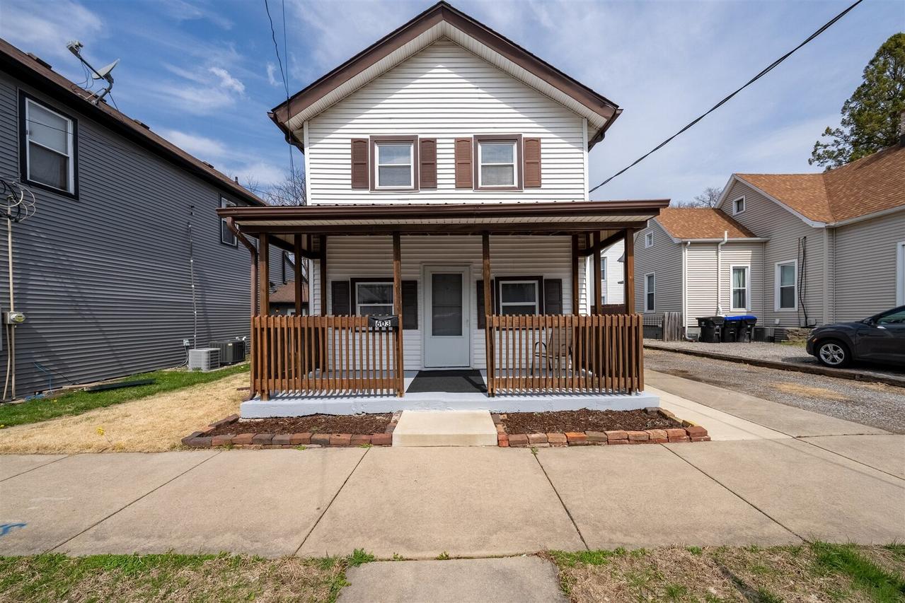 603 W Chestnut St., Bloomington, IL 61701