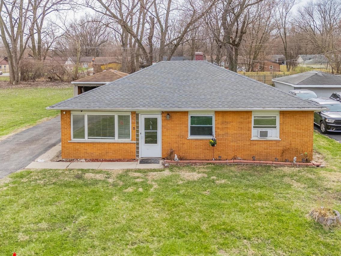 15316 Parkside Dr., Markham, IL 60428