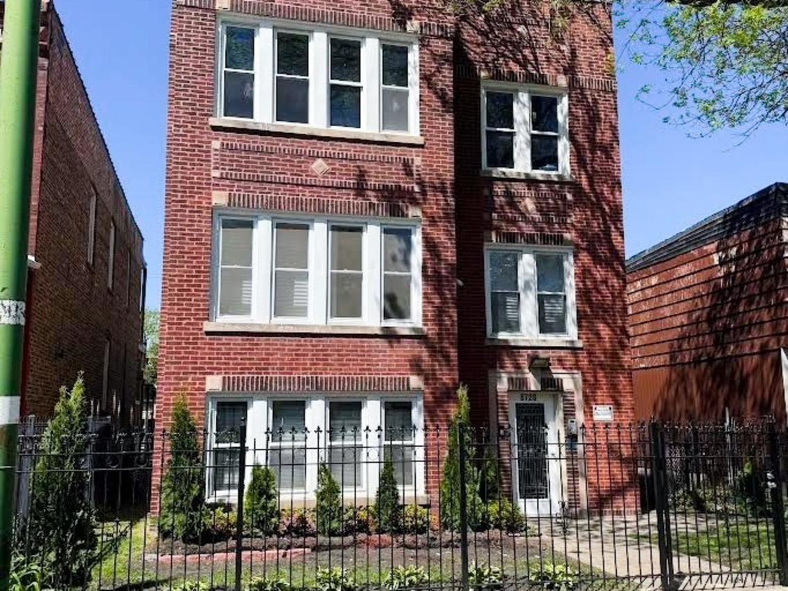 6728 S Langley Ave., Chicago, IL 60637