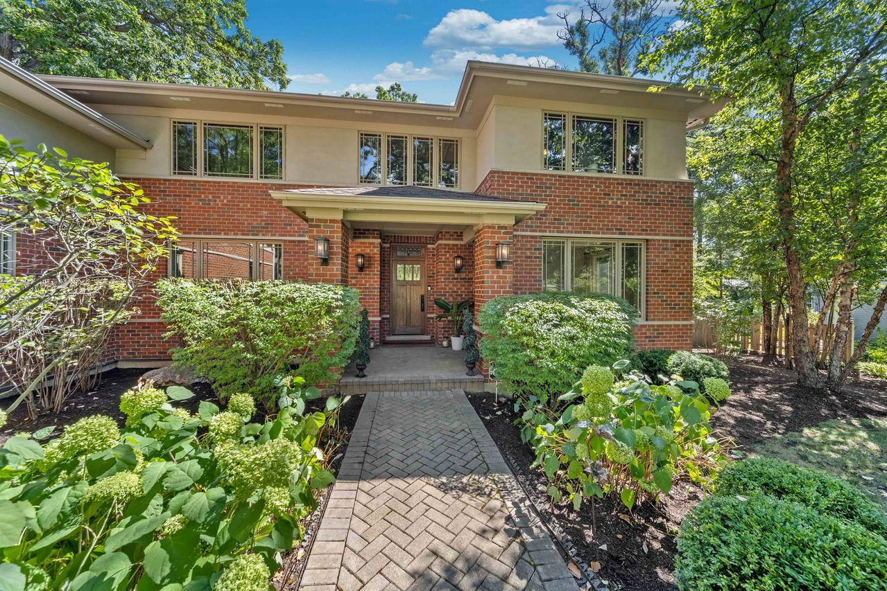 3 Elsinoor Dr., Lincolnshire, IL 60069